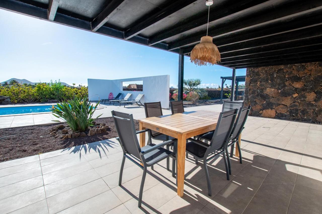 Heated & Shared Pool Villa Matriana 36A, North Shore Villas Lajares Bagian luar foto