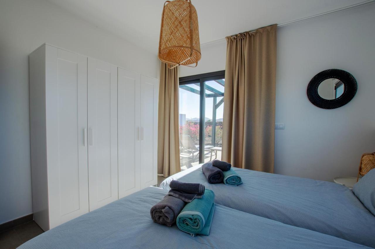 Heated & Shared Pool Villa Matriana 36A, North Shore Villas Lajares Bagian luar foto